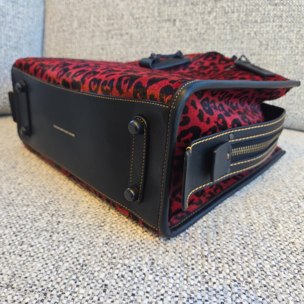 ♡♡SOLD♡♡ Coach Wildbeast Rogue 30 Red/Black - Picture 11 of 16